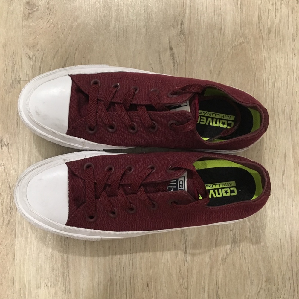 Converse Chuck Taylor II Low Top Bordeaux/White